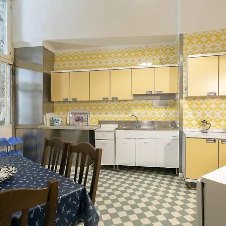 Levanto Villa Sleeps 11 With Wifi فيلة *