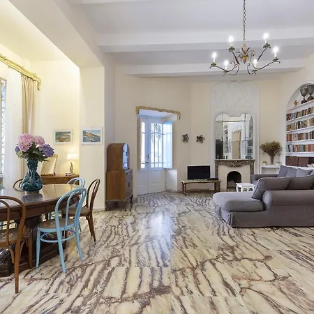 Levanto Villa Sleeps 11 With Wifi فيلة