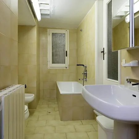 Levanto Villa Sleeps 11 With Wifi فيلة *